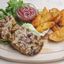 Бела вешавица гарнирана със сотирани картофи и кетчуп