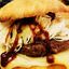 SIMPLY BURGER con nachos artigianali e salsa DIP piccantina.