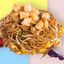 38 Spaghetti di riso con verdure e gamberi