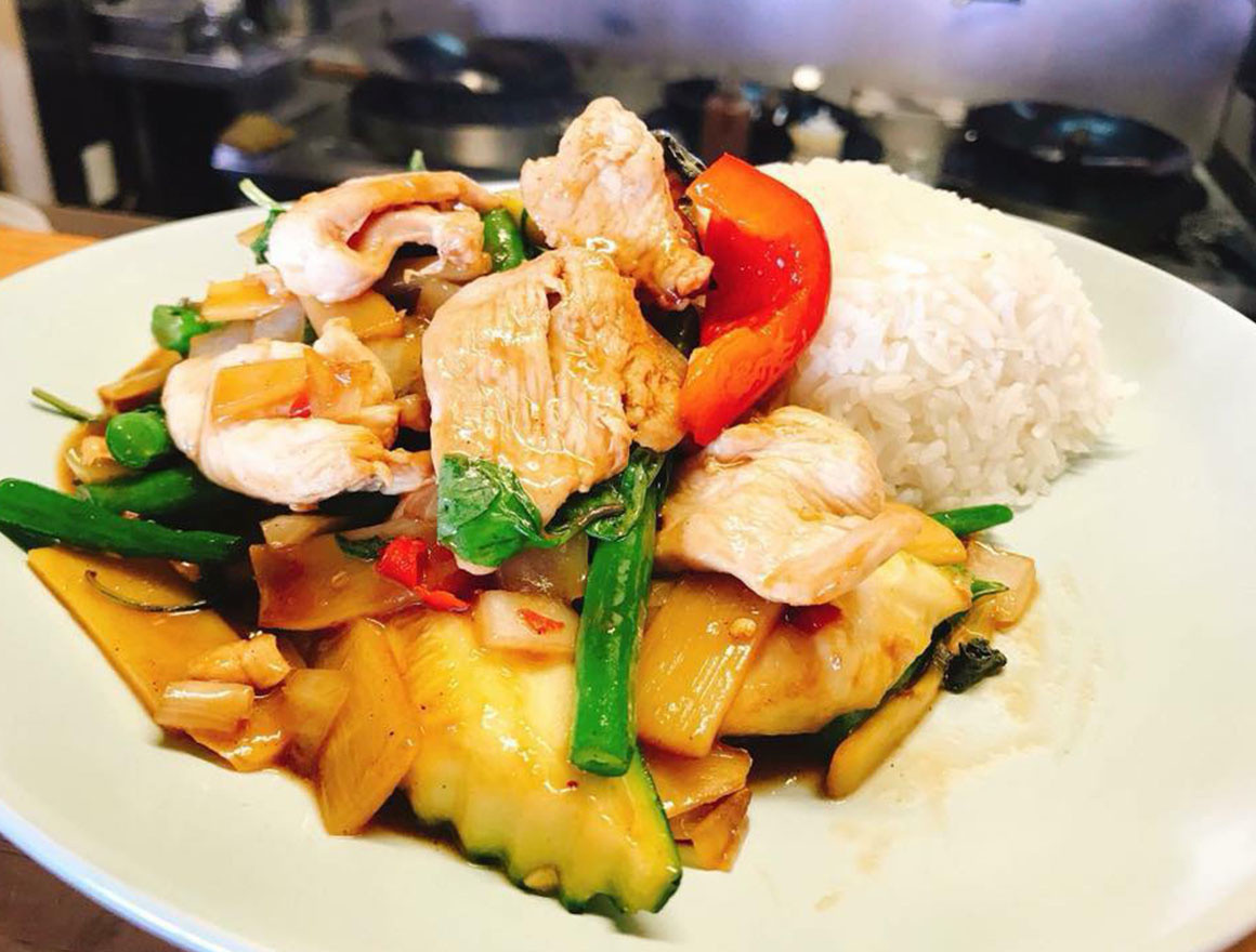 Khao Gaeng Thai Restaurant Food delivery Redcliffe Order online