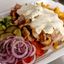 Kebabas lėkštėje